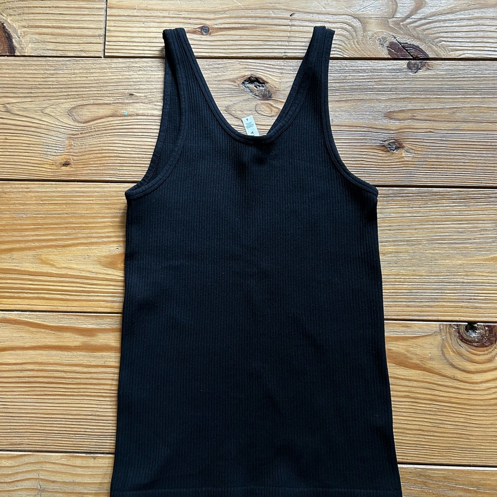 Black Athleta Ribbed Deep V Neck Tank Top Size Small - Picture 2 of 3